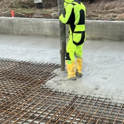 Professionel terrændæk med armering udført i Rødding
